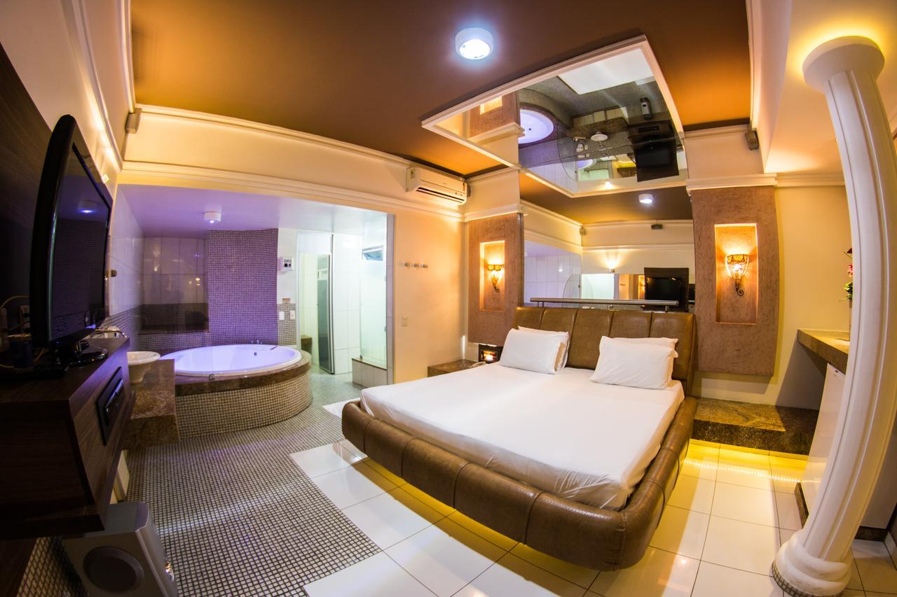 Quarto Duplo